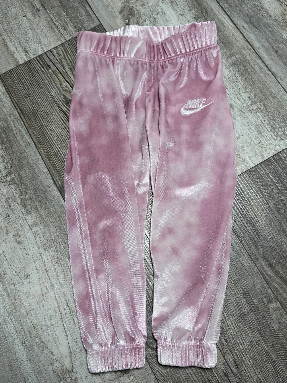 Nike Toddler Girls' 2-Piece Pink Smoke Velour Tracksuit Sz 24months